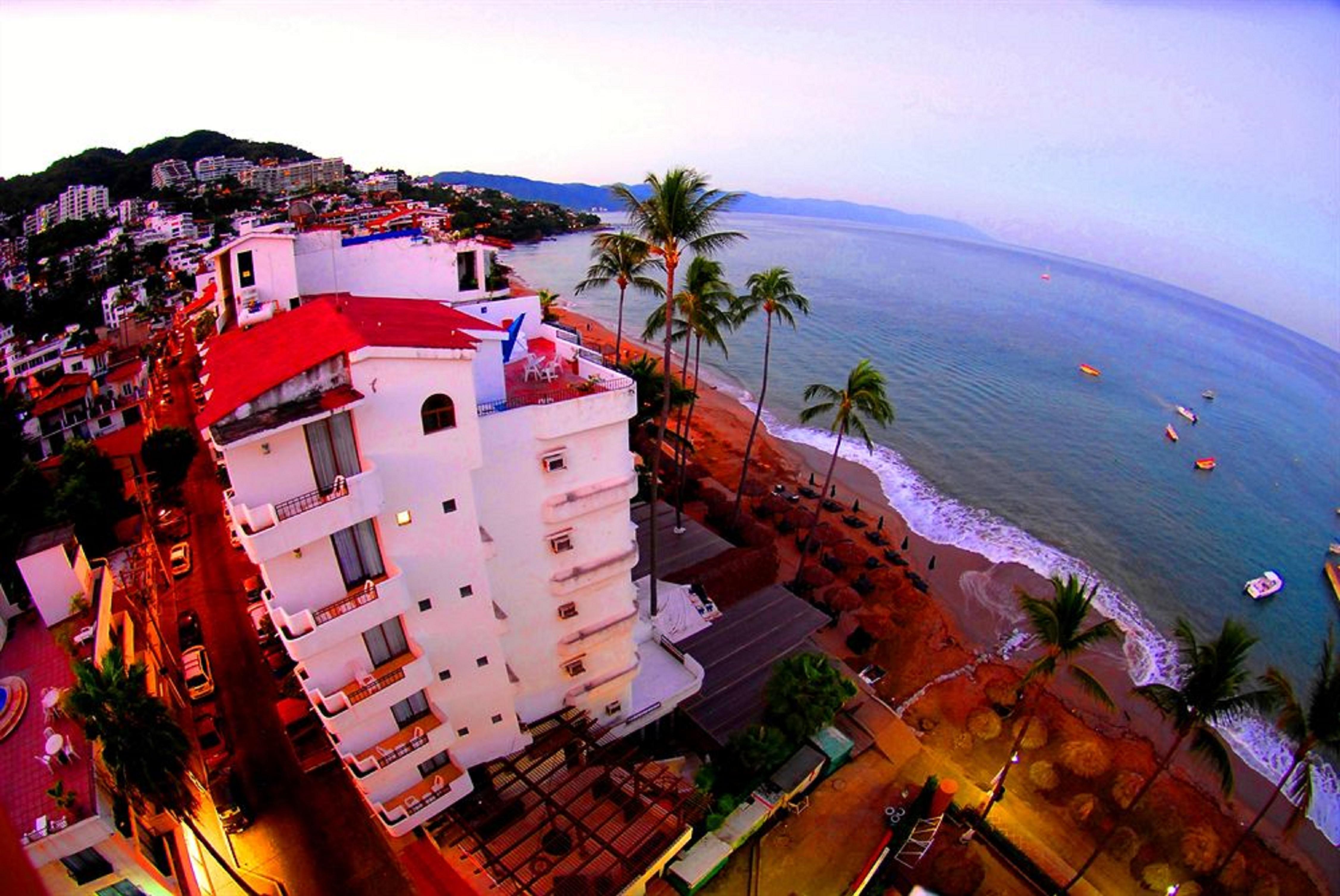 Emperador Vallarta Beachfront Hotel And Suites Puerto Vallarta Eksteriør billede