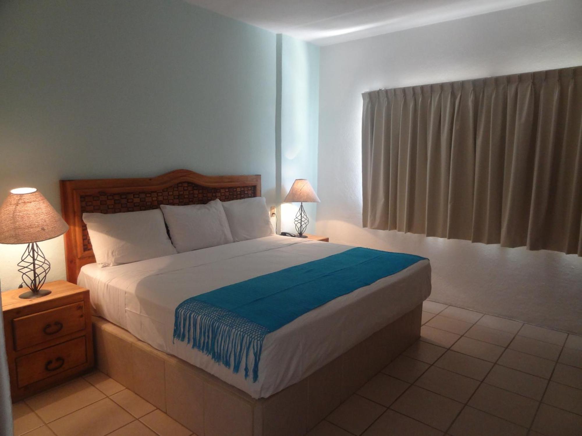 Emperador Vallarta Beachfront Hotel And Suites Puerto Vallarta Eksteriør billede