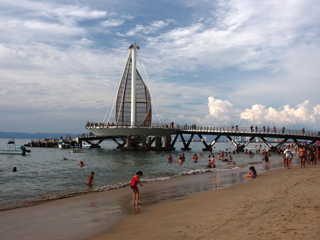 Emperador Vallarta Beachfront Hotel And Suites Puerto Vallarta Eksteriør billede